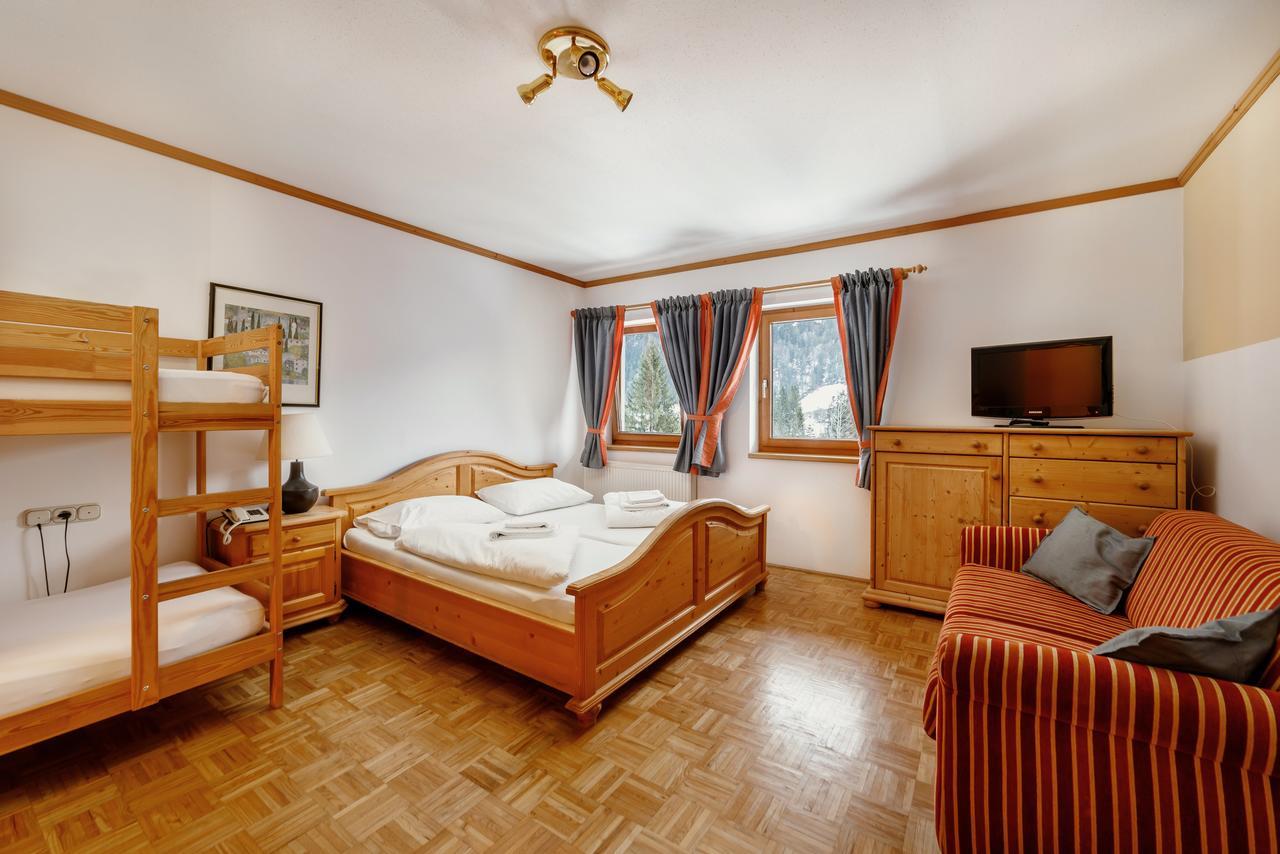Hotel Pillerseehof Sankt Ulrich am Pillersee Oda fotoğraf