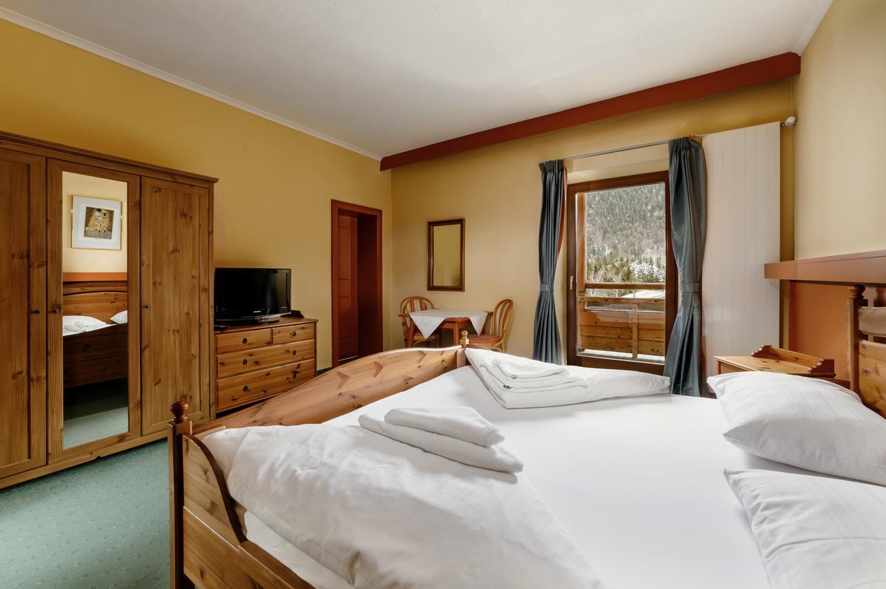 Hotel Pillerseehof Sankt Ulrich am Pillersee Oda fotoğraf